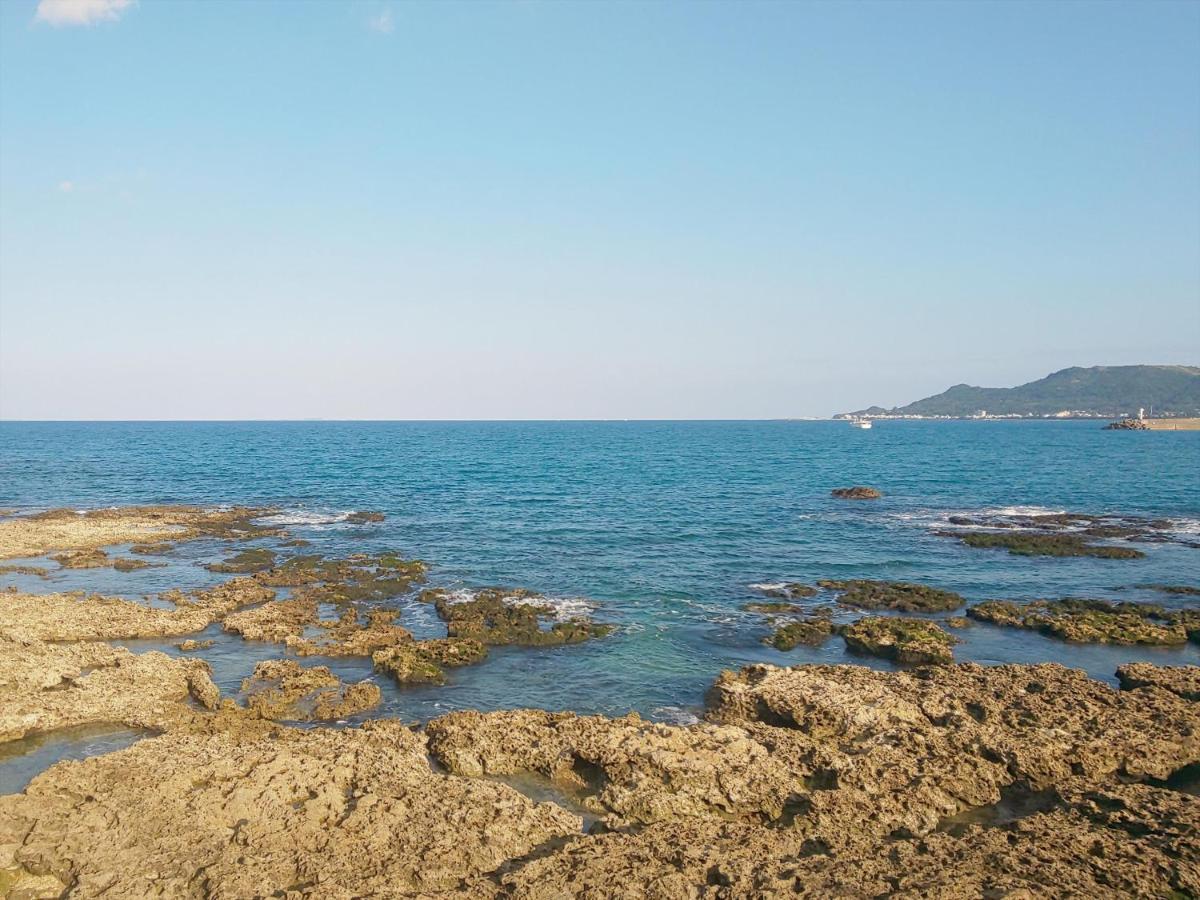 Yonabaru Hotel Sunrize Ocean Exterior photo